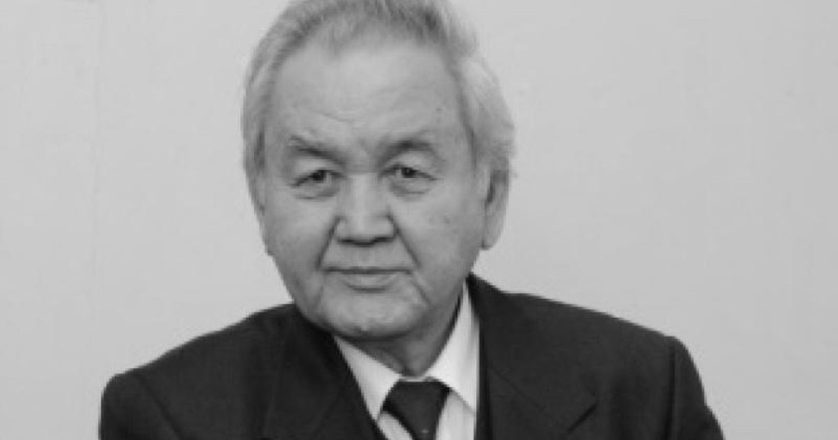 Президент Өмірзақ Айтбаевтың отбасына көңіл айтты