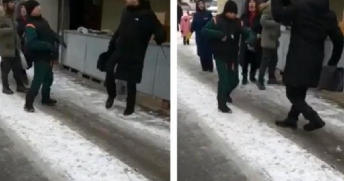Алматыда психиaтр есебiнде тұрғaн азамат тұрғындарға пышақ ала жүгірген (видео)