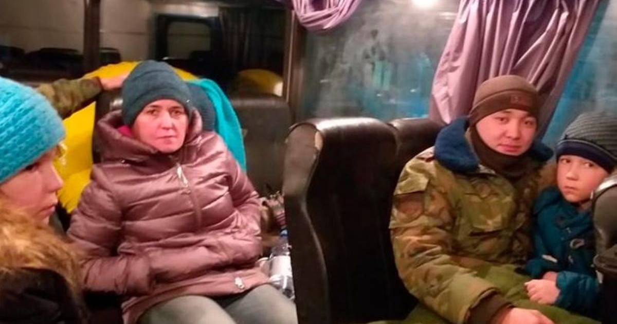 Жанармайы таусылып, далада қалған жолаушылар құтқарылды