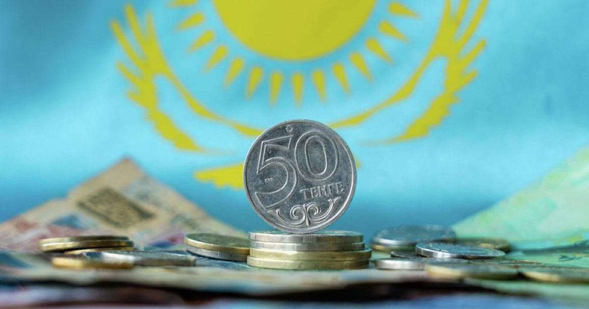 Ең төменгі жалақы алатындар тізімінде тұрмыз