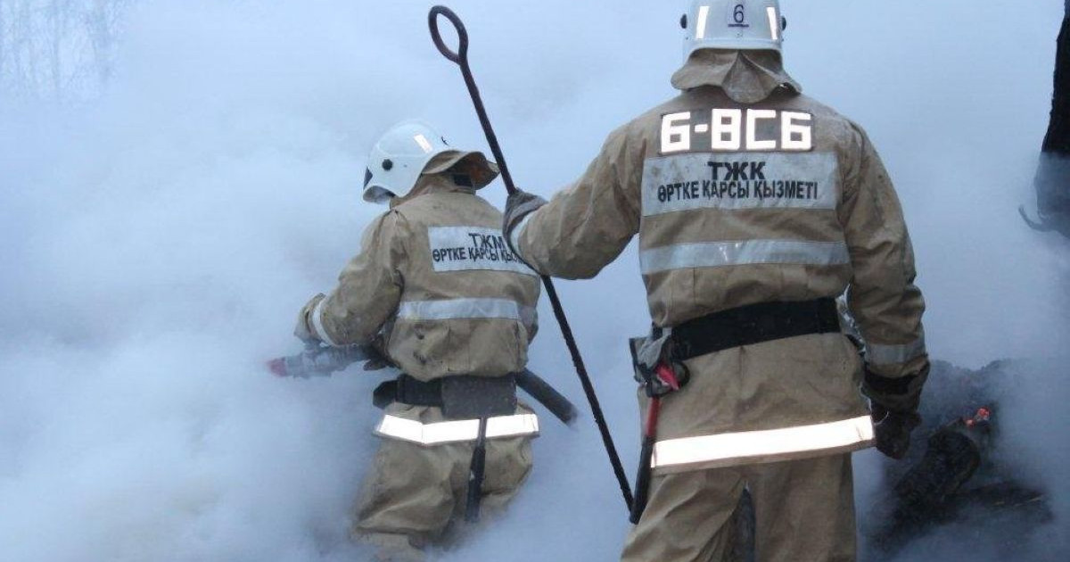 Өскеменде қоймадан шыққан өрт сөндірілді