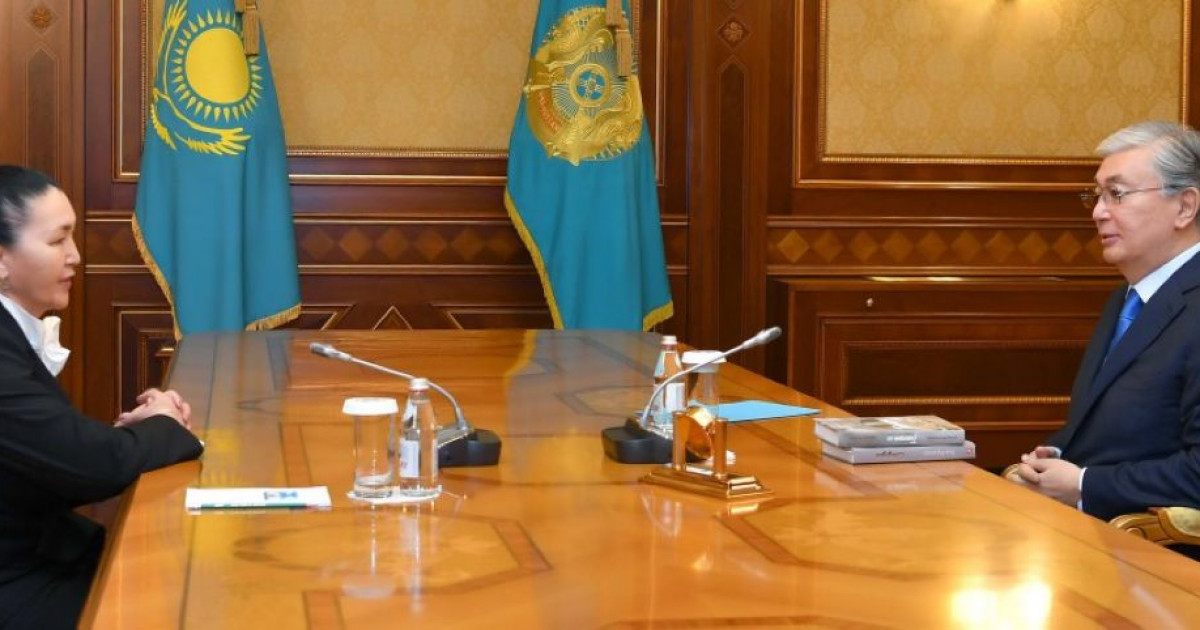 Мемлекет басшысы Роза Мұқанова мен Ақан Бижановты қабылдады