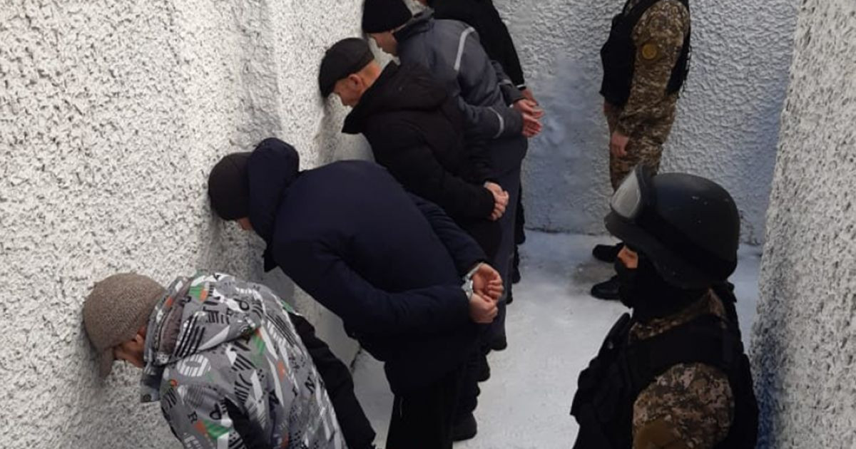 ҰҚК Қарағанды мен Таразда терроризмді насихаттаған лаңкестік топ мүшелерін ұстады