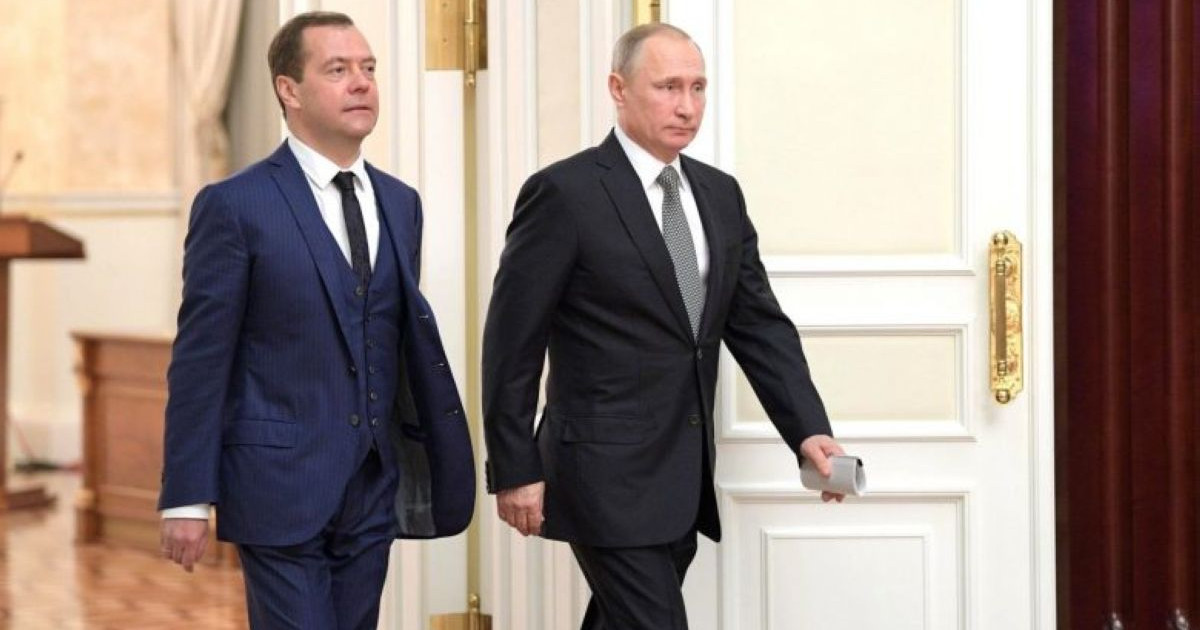 "Бұрын қандай болса, қазір де дәл сондай": Путин Медведевтің жаңа қызметіне қатысты пікір білдірді