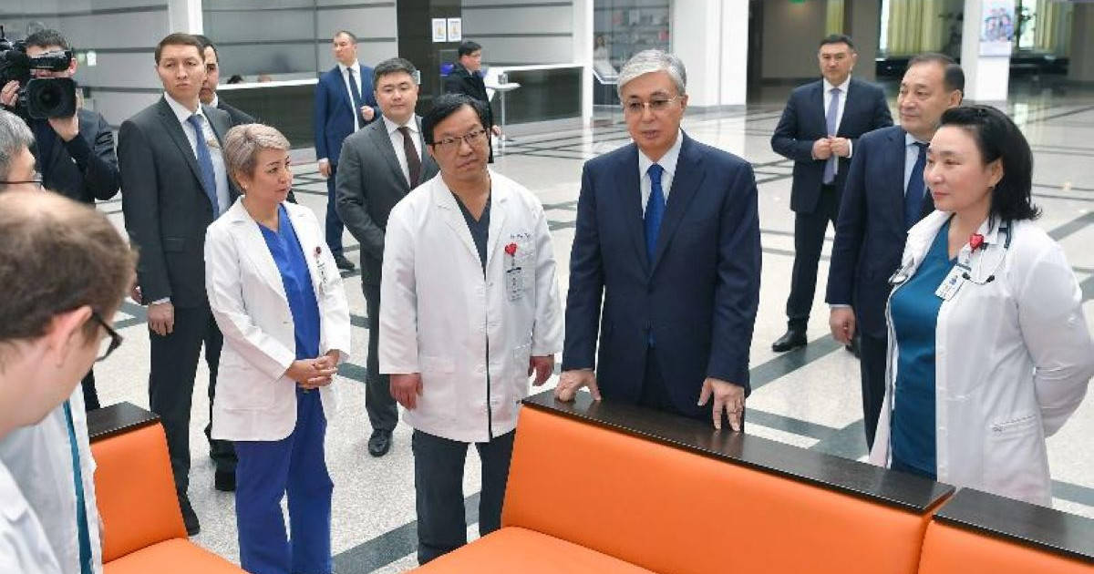 Мемлекет басшысы Ұлттық ғылыми кардиохирургия орталығының жұмысымен танысты