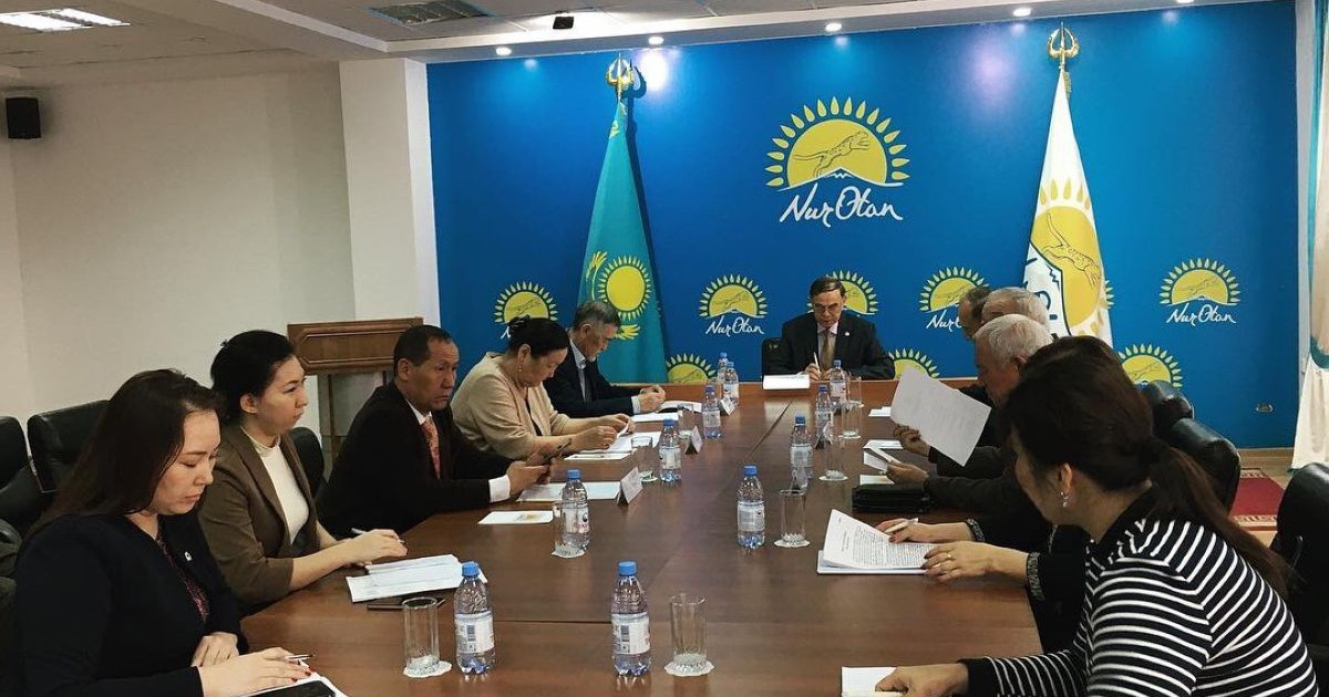 Айтысты мектеп бағдарламасына енгізу ұсынылды
