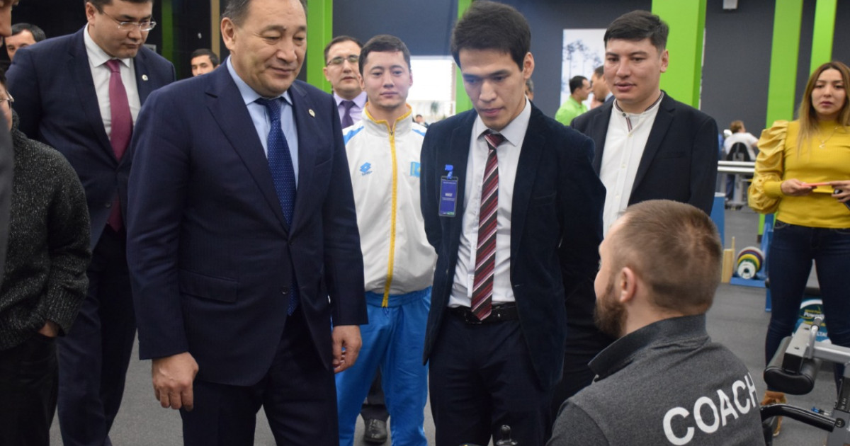 Вице-премьер Параолимпиадалық жаттығу орталығының қызметімен танысты