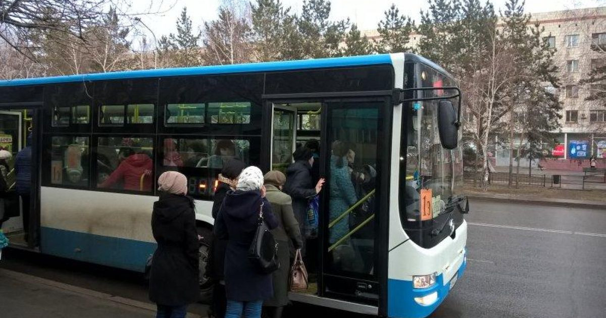 Павлодар әкімі қоғамдық көліктердегі берекесіздік үшін сөгіс алды