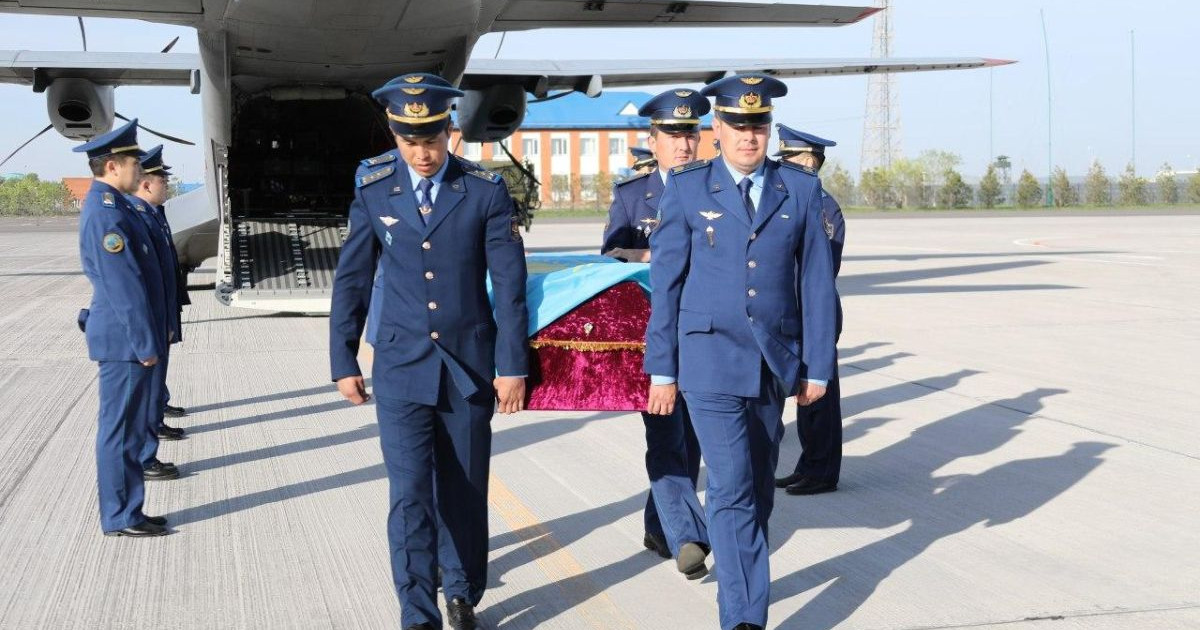 Майдан даласында қаза тапқан қазақстандық жауынгердің денесі елімізге жеткізілді