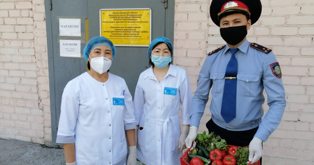 ШҚО-да жазасын өтеушілер дәрігерлерге ерекше тарту жасады