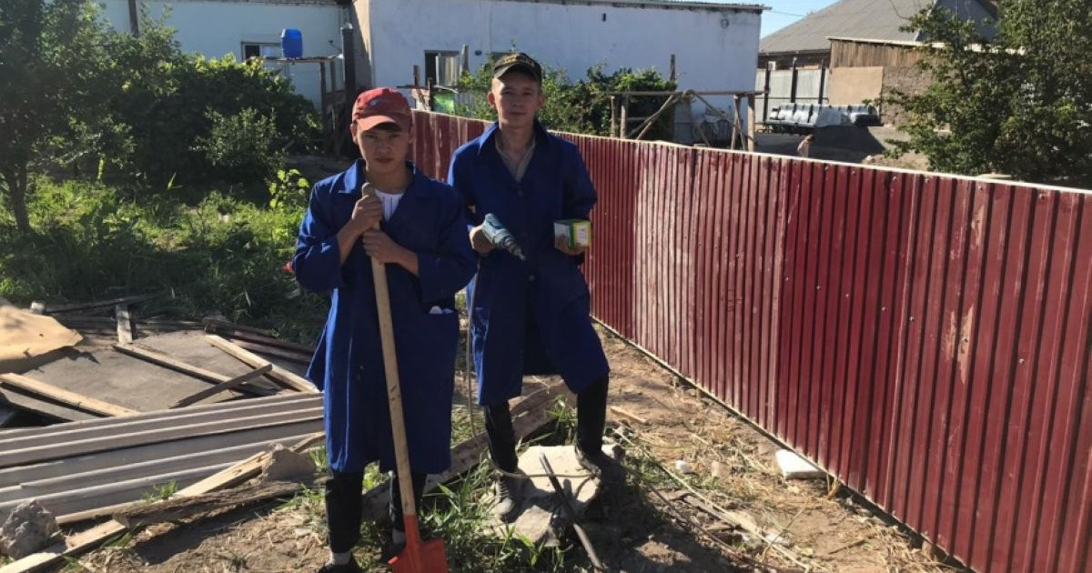 Biz birgemiz: әлеуметтік әлсіз топтарға көмектесу кезең-кезеңімен жүзеге асуда
