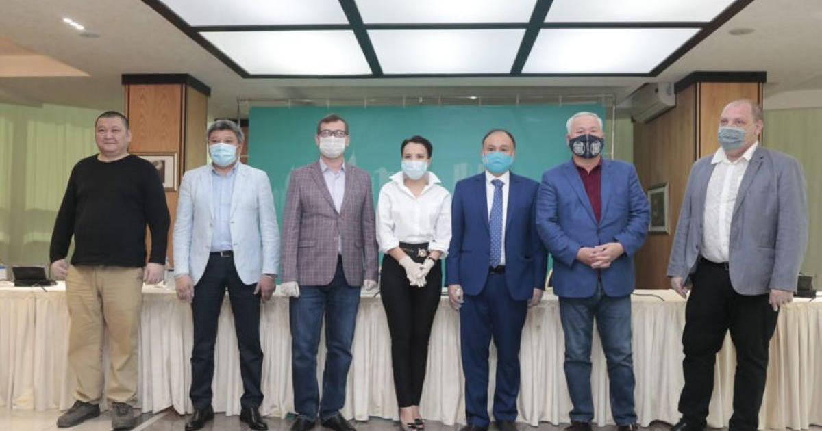 Саиров, Әбенов бастаған қоғам қайраткерлері "Nur Otan" жақтастарының лигасы" деп аталатын жаңа саяси қозғалыс құрды