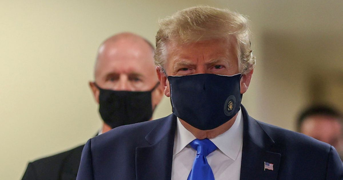 Трамп алғаш рет көпшілік алдына маска киіп шықты