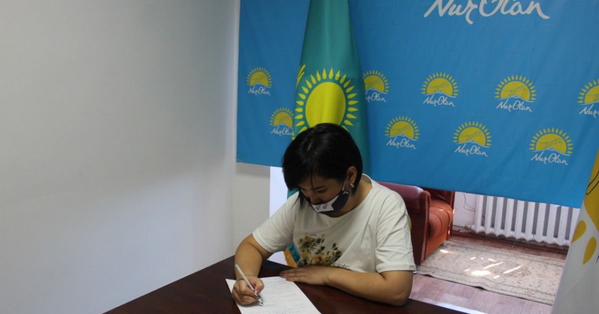 Түркістанда көп балалы кәсіпкер ана праймеризге тіркелді