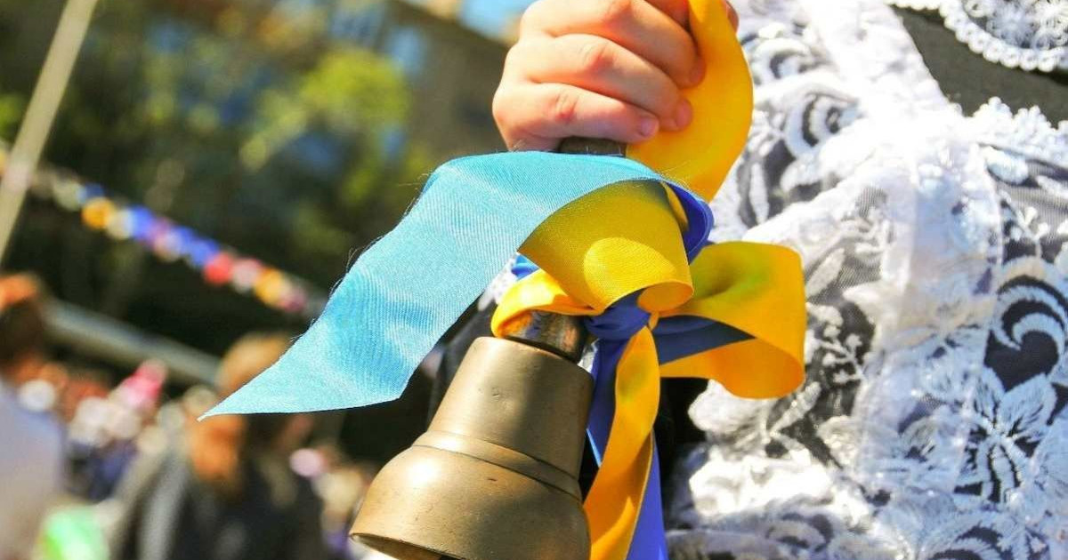 Мемлекет басшысы Білім күнімен құттықтады