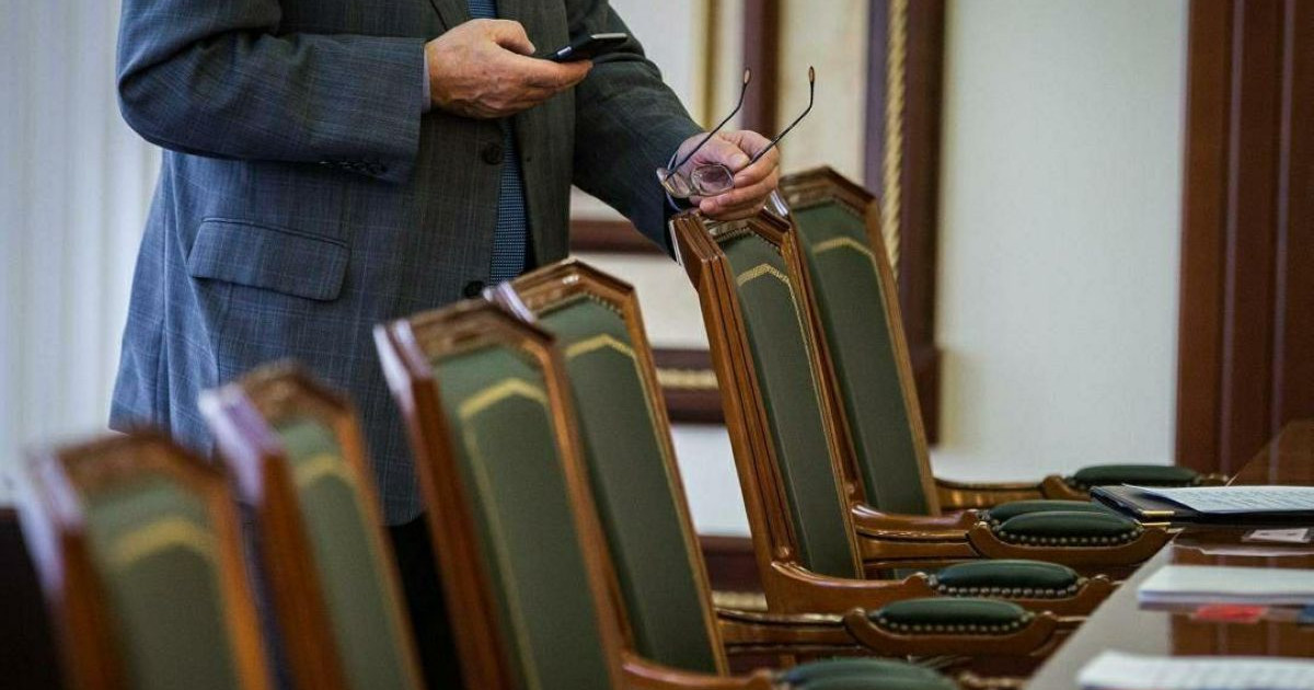 Президент министрліктегі жауапты хатшыларды қысқартуды тапсырды