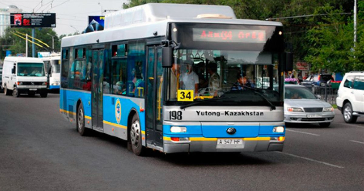 Алматыда қоғамдық көліктердің жүру уақыты ұзарды
