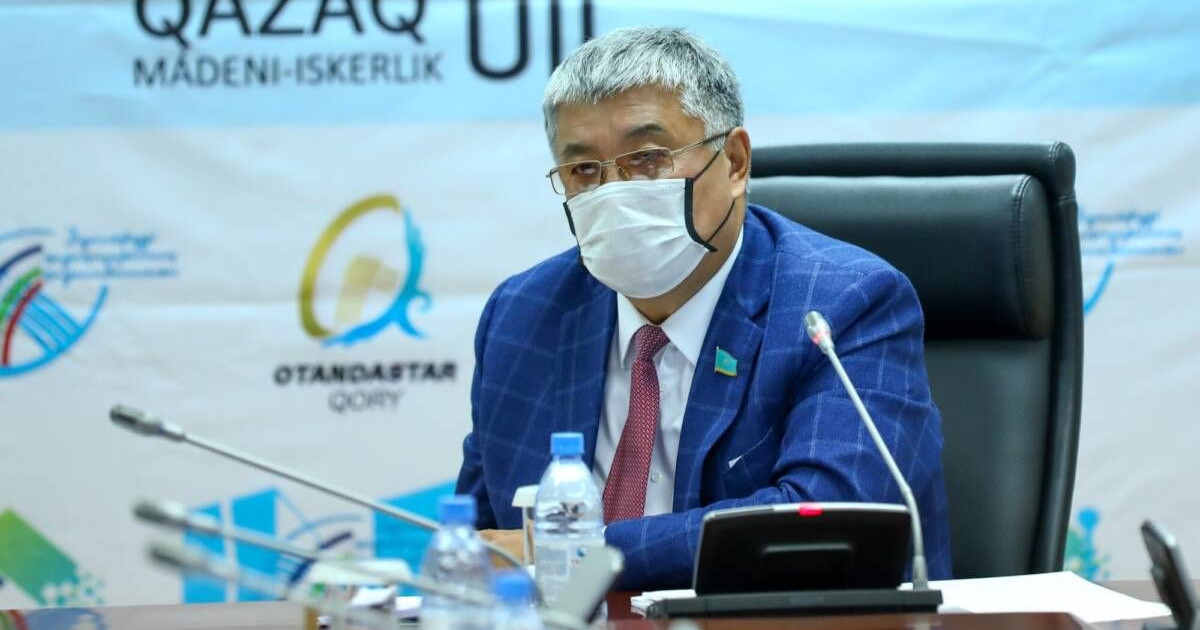 "Ит байласа, тұрғысыз" ‒ депутат қандастарға салынған баспаналарды сынға алды