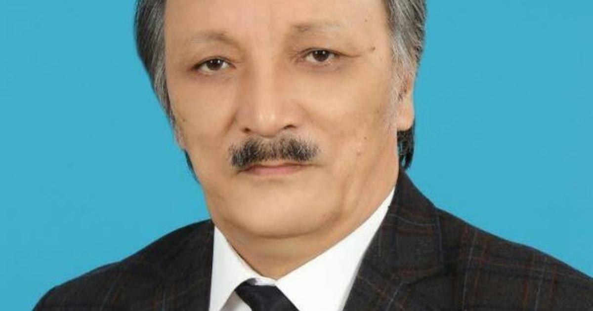 "Итаяғың болар еді алтыннан, иттің тісі батпағанда желкеңнен" Сабыр Адай Жаңаөзенді жырлады