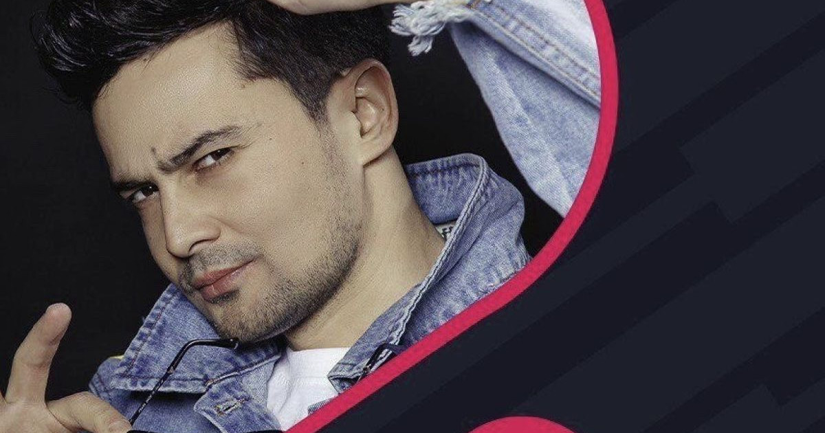 Танымал әнші оқушы қызды зорлады деген күдікке ілініп, қамауға алынды