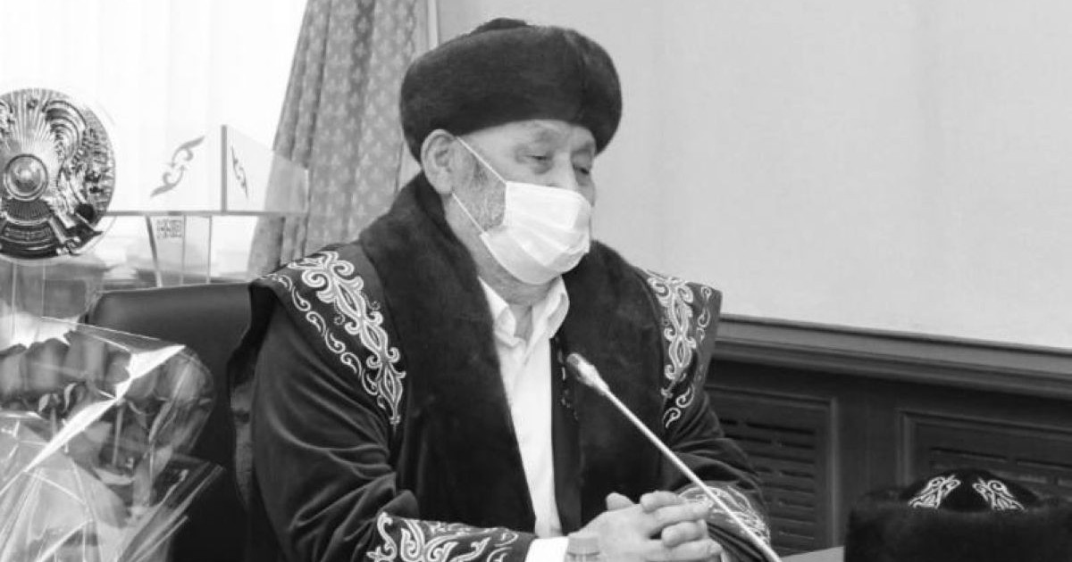 «Тақиялы періште» атанған Әлімғазы Райымбековтің неден қайтыс болғаны айтылды