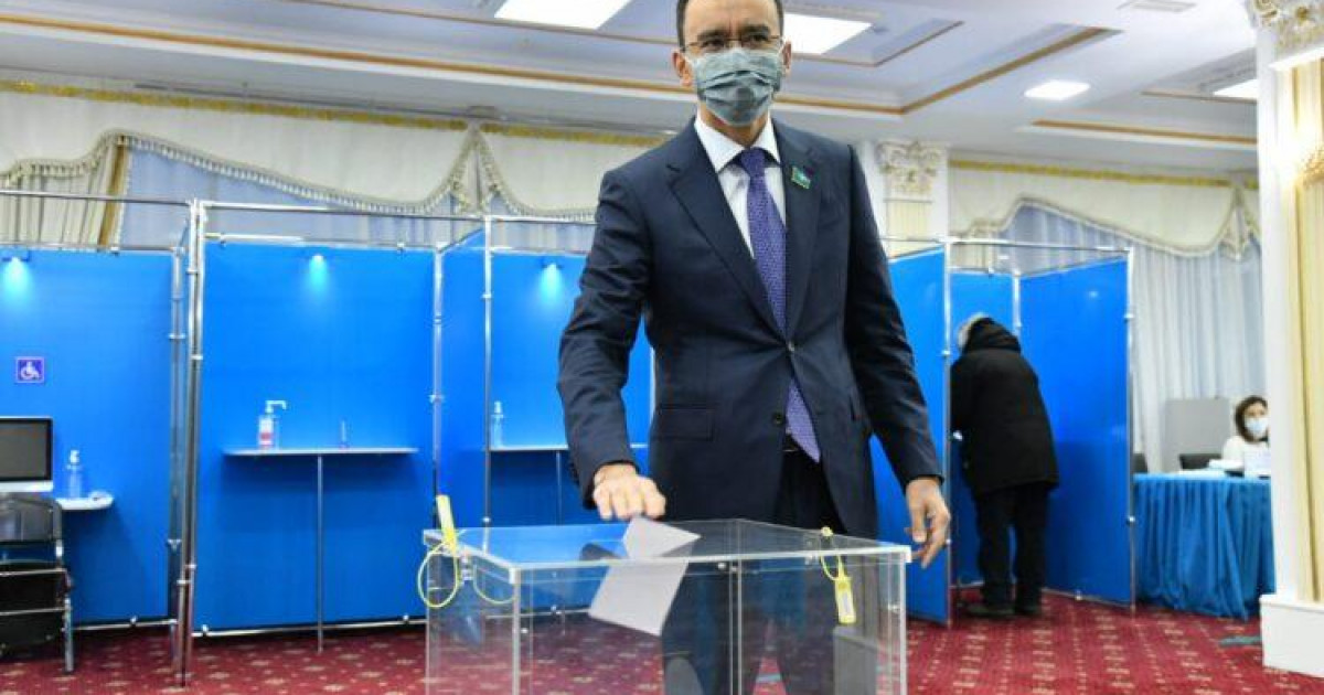 ҚР Парламенті Сенатының төрағасы Мәулен Әшімбаев дауыс берді