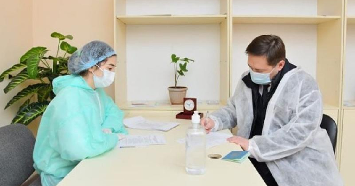 Шымкент қаласының әкімі «Спутник V» вакцинасын салдырды
