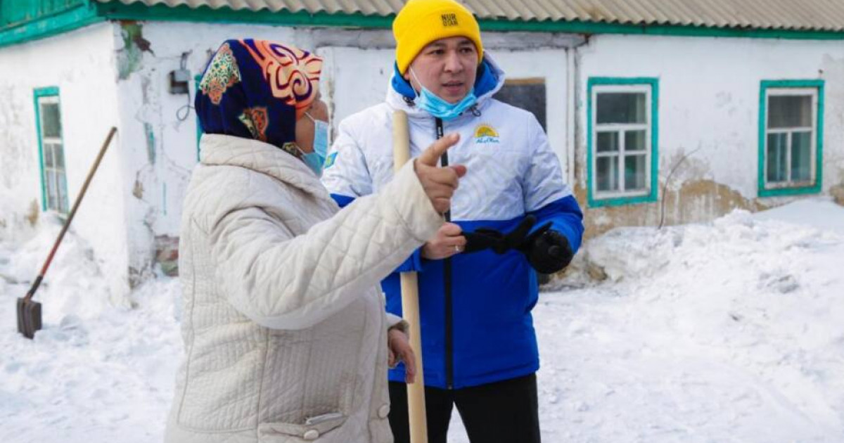 Жасотандықтар жалғызбасты қарияларға шаруаға көмектесті