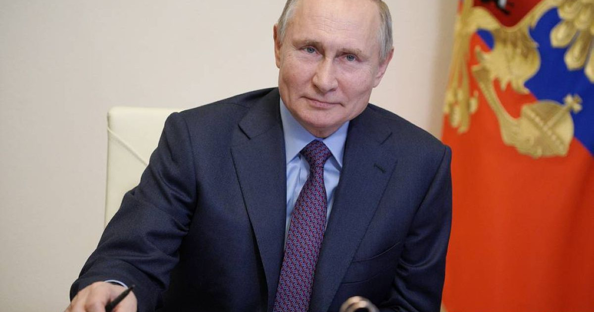 Владимир Путин коронавирусқа қарсы вакцина салдырды