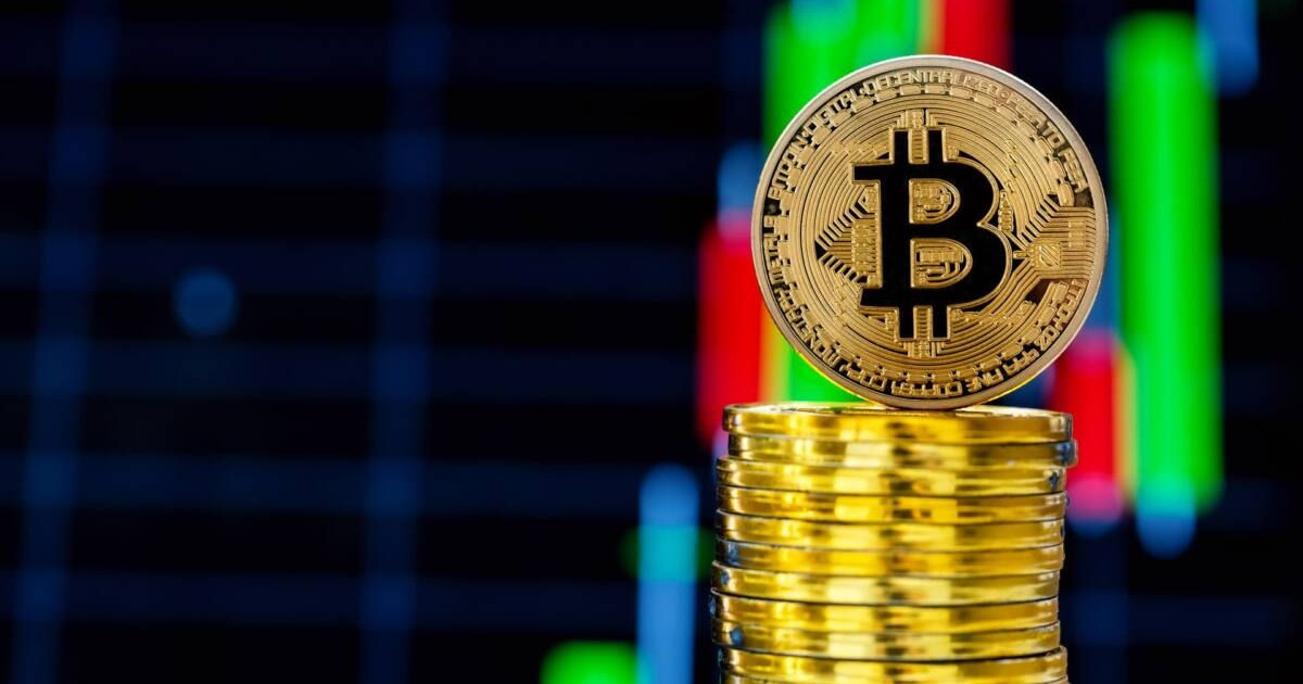 Тарихта алғаш рет биткоинның құны 59 мың долларға дейін көтерілді