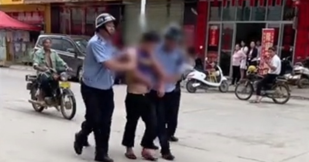 Белгісіз ер адам балабақшаға шабуыл жасап, 18 адам жарақат алды