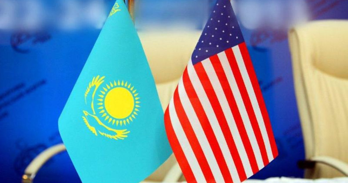 Елбасы Америка Құрама Штаттарының бұрынғы Вице-Президенті Альберт Гормен телефон арқылы сөйлесті