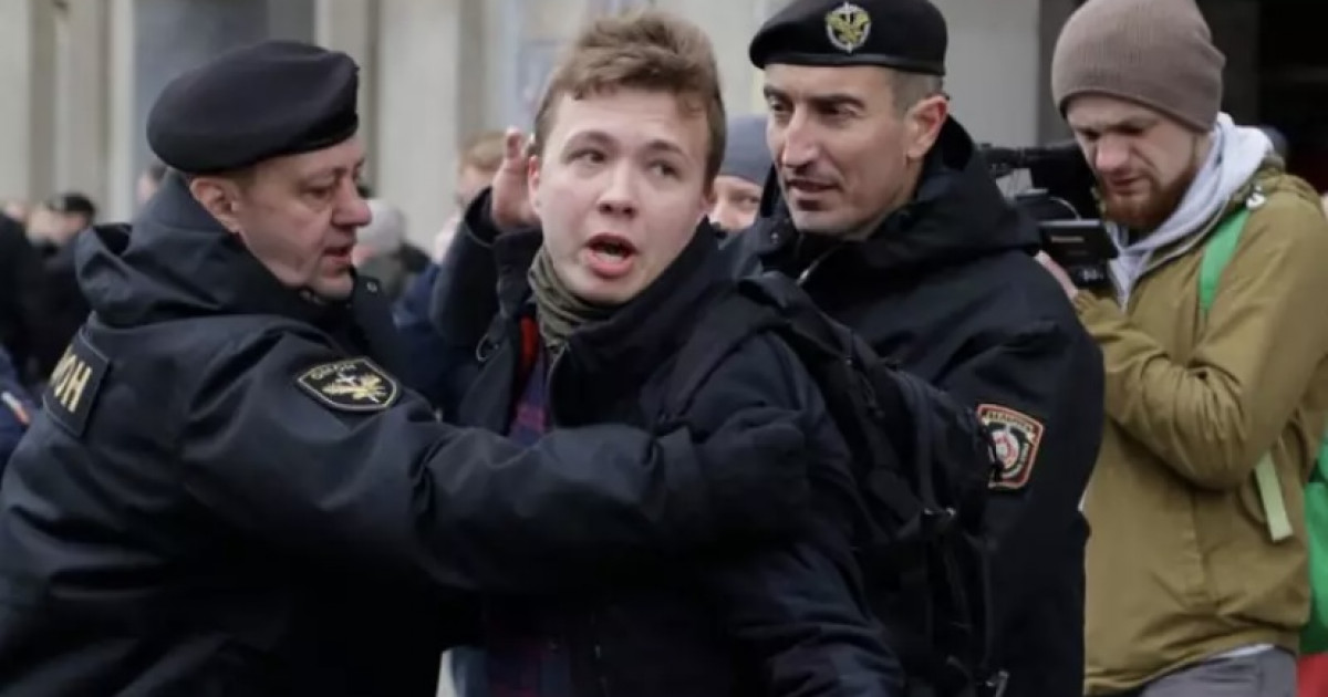 Оппозиционер мінген ұшақты қондыруға президент тапсырма берген