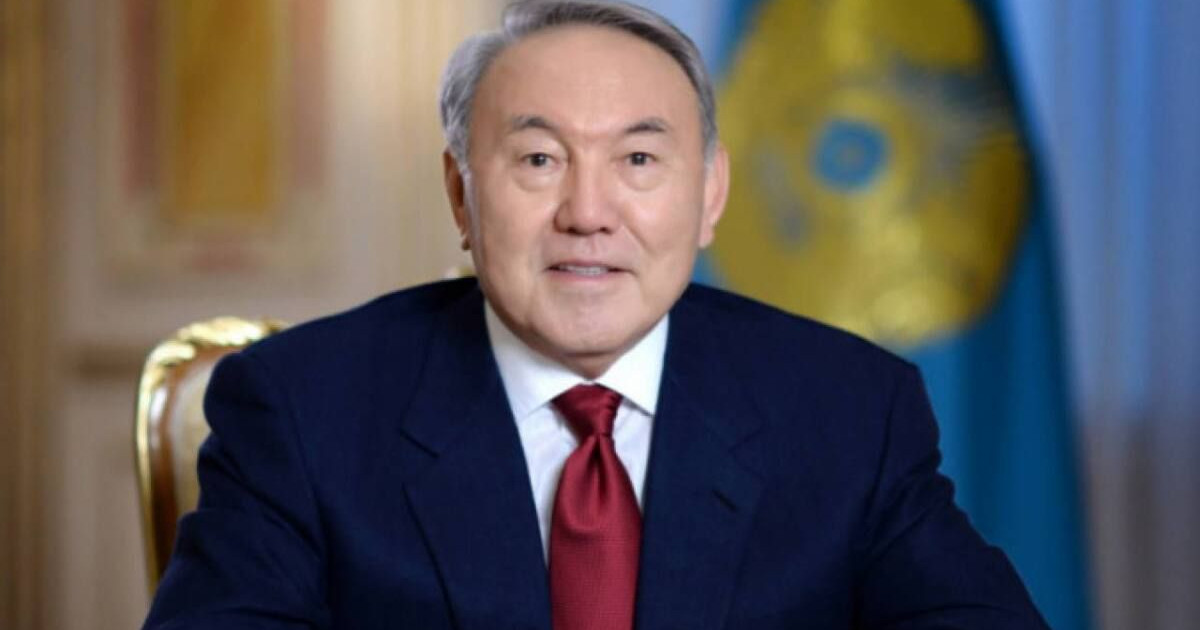 Елбасы қазақстандықтарды Жеңіс күнімен құттықтады