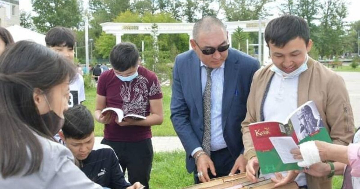 Ашық аспан астындағы кітапхана