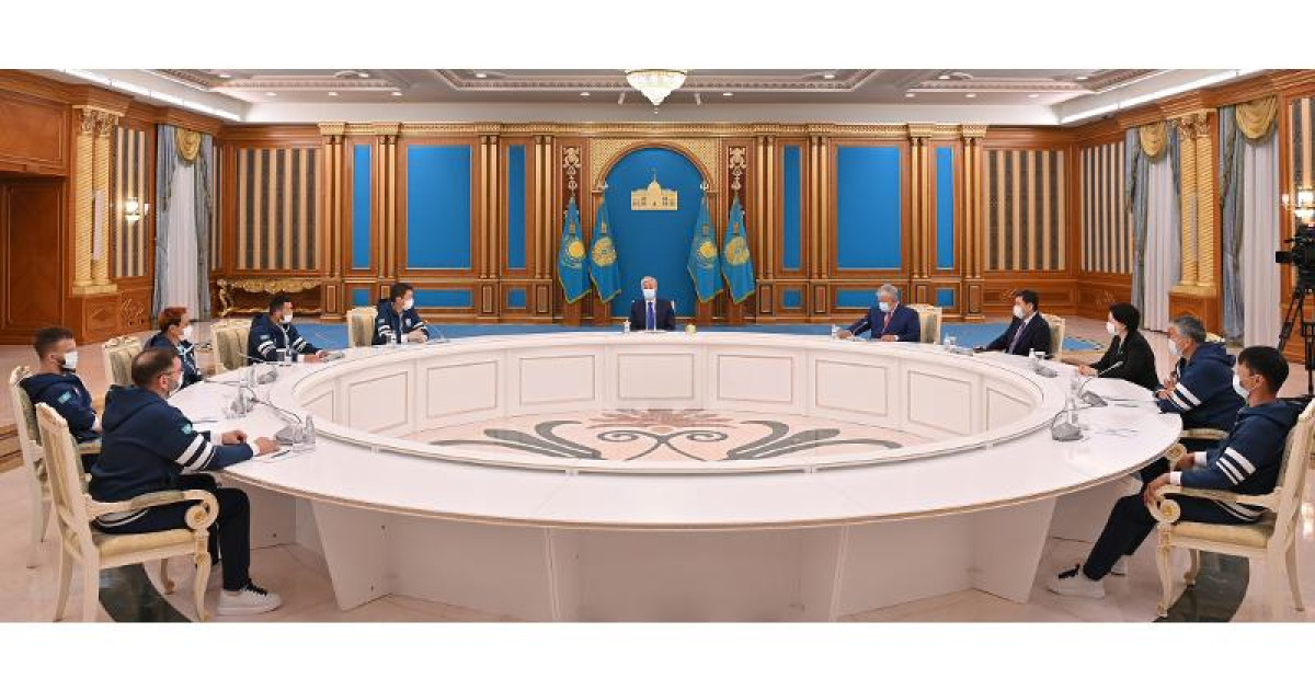 Мемлекет басшысы Ұлттық паралимпиада құрама командасының мүшелерімен кездесті