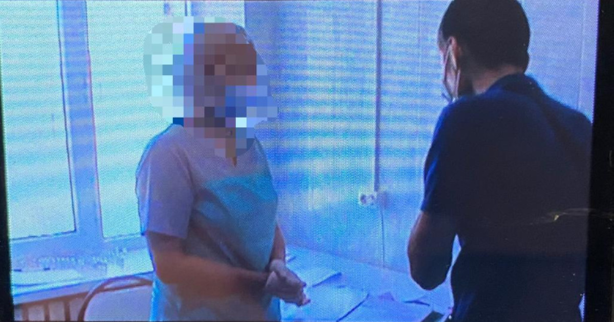 Атырауда жалған вакцинация паспортын 10 мың теңгеге сатқан медбике ұсталды