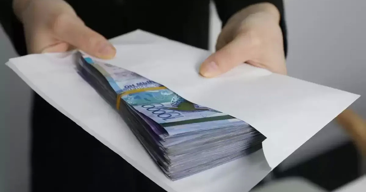 «Ашық» қосымшасын енгізу үшін пара алған шенеунік ұсталды