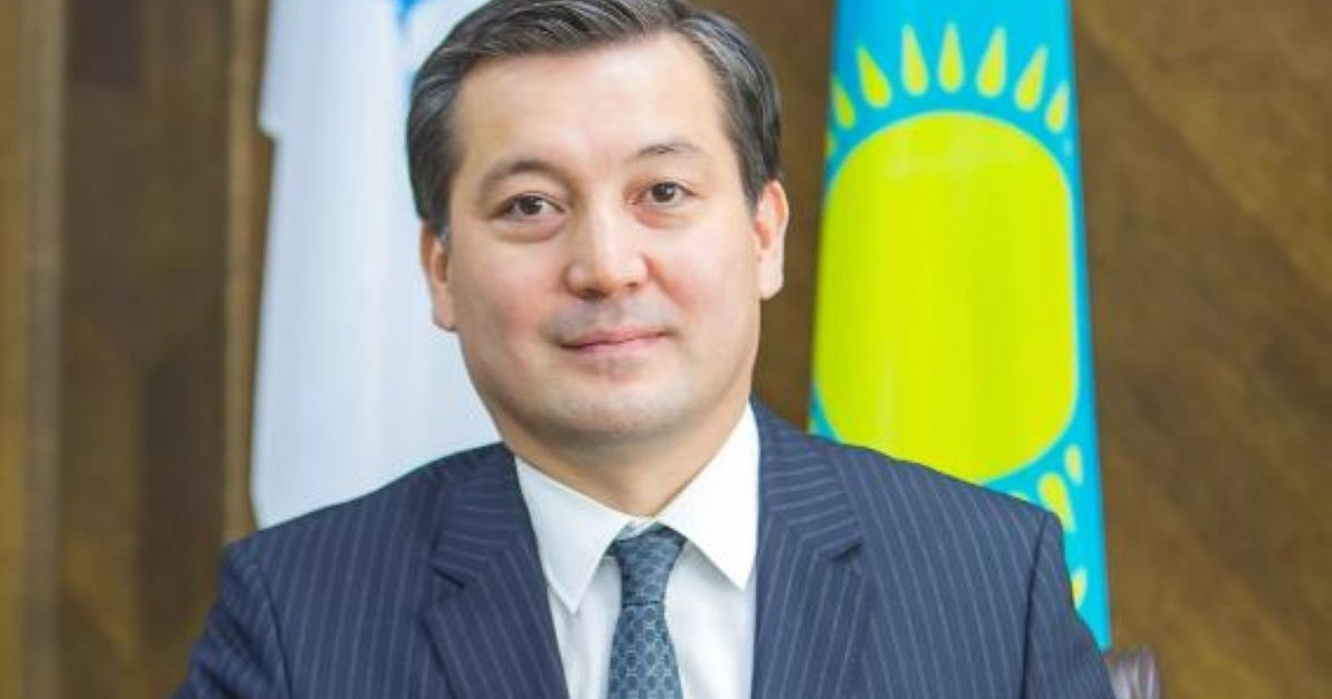Жаңадан тағайындалған Экология министрі қазақша сөйлеуге қиналғаны үшін ескерту алды
