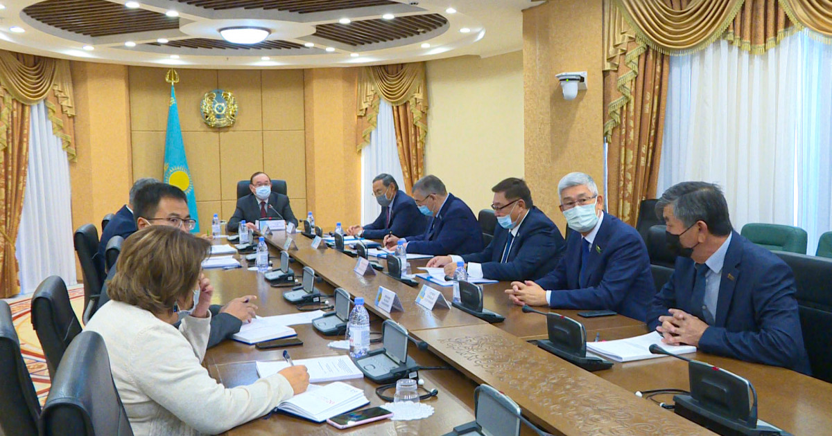 Сенатта Каспий теңізінің экожүйесін қорғау мәселелері талқыланды