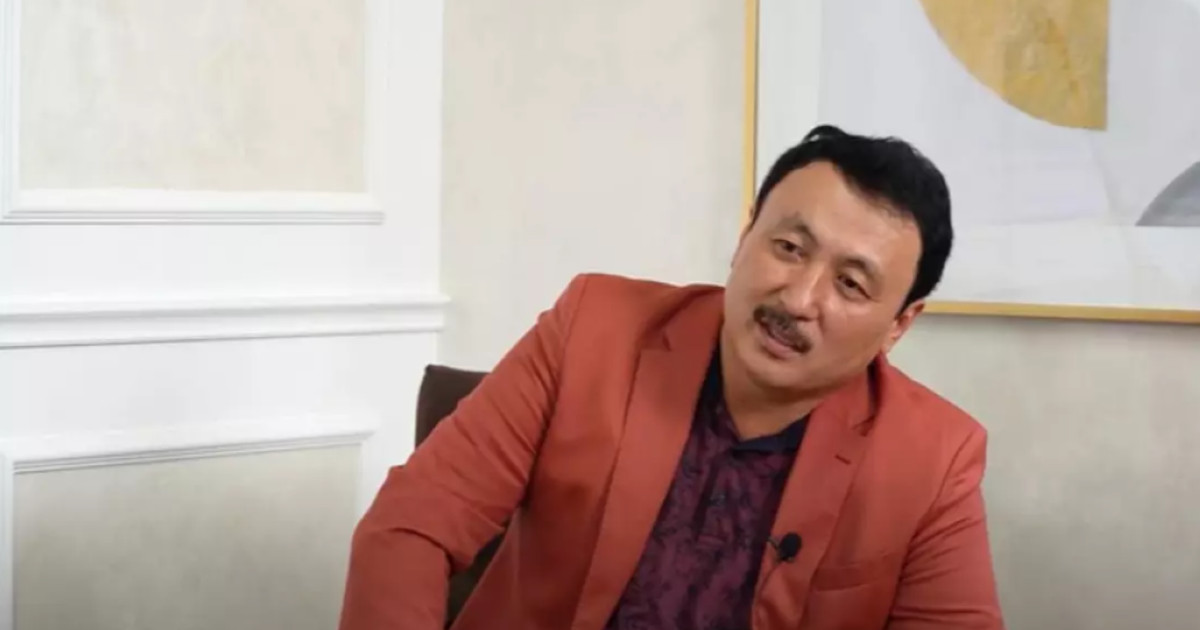 "Қызым мен жұбайым қайтқаннан кейін үйге кіре алмай, ұзақ отыратын едім" – Аманжол Әлтаев