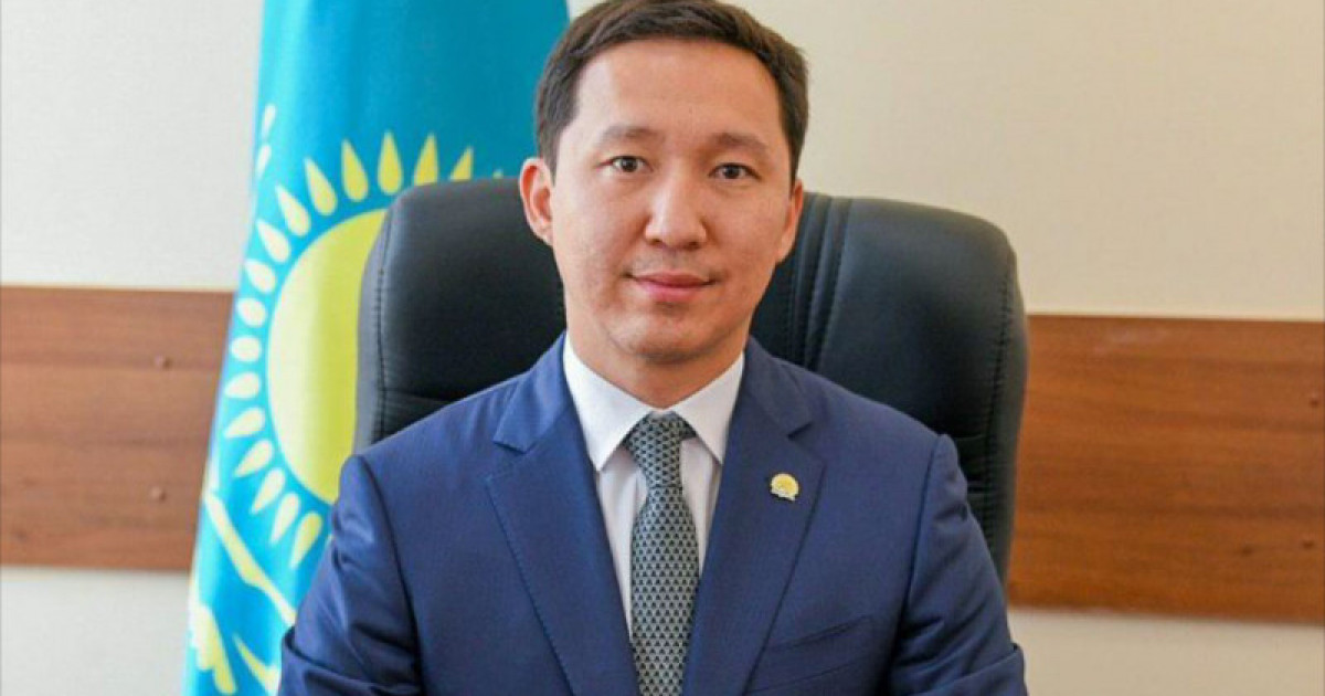 Қарамағындағы қызметкер пара алған: БҚО әкімінің орынбасары қызметінен кетті