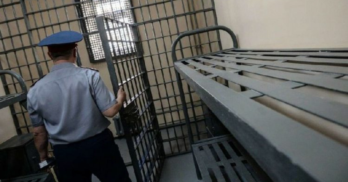 Басшылары қызметтен кетті: ШҚО-да полицей қарамағындағы әйелді зорлаған