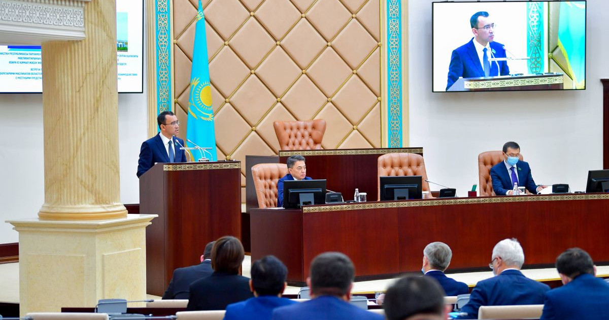 Мәулен Әшімбаев мәслихат хатшыларымен кездесті