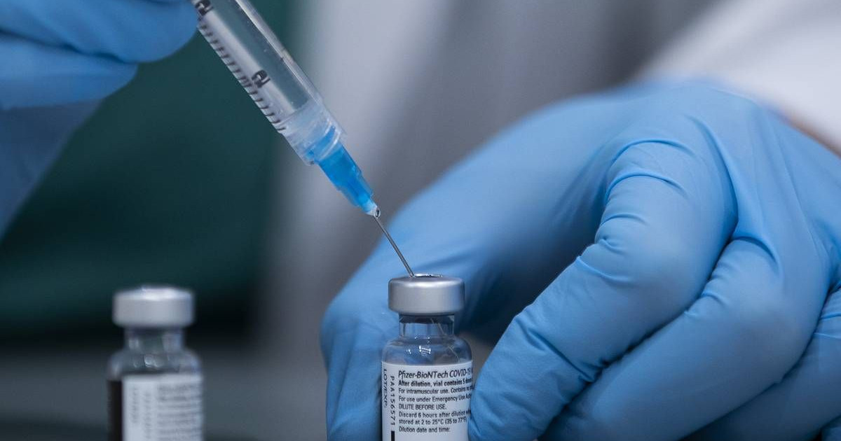Pfizer вакцинасын 50 мың теңгеге кім салдырмақ?