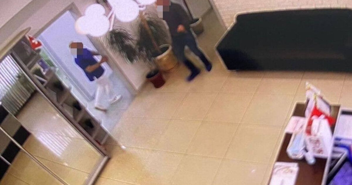 Тіс дәрігерін пышақтап тастады