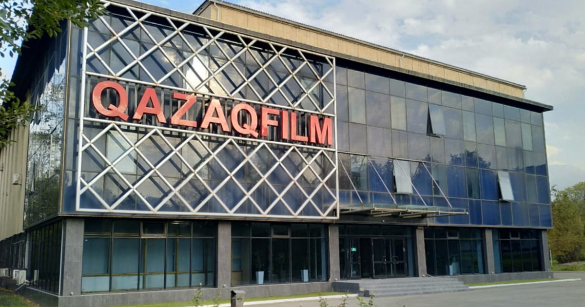 «Қазақфильм» тексерістен кейін 12 көлігін сатып жіберді