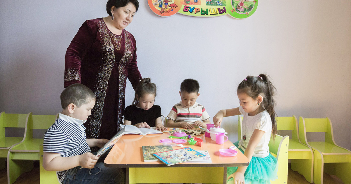 Балабақша тәрбиешілерінің де еңбекақысы көтерілді