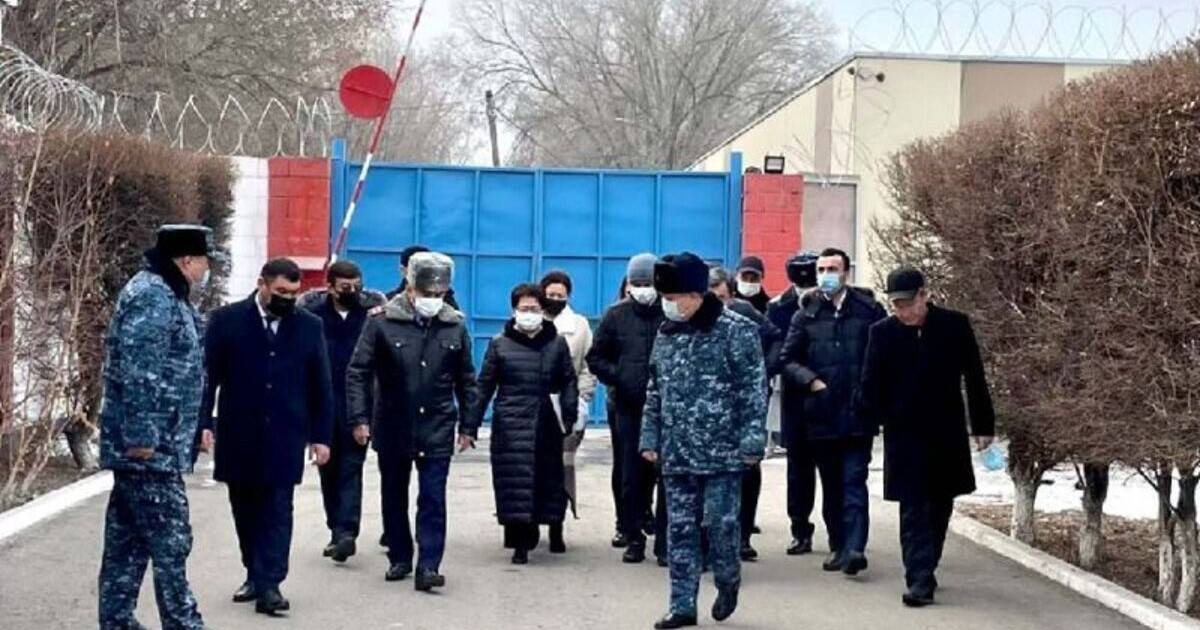 Депутаттар Алматыдағы тергеу изоляторына барды