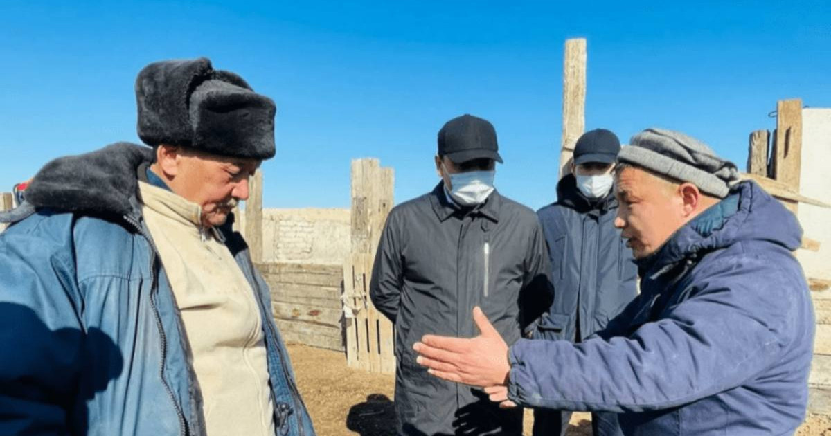 Министр өзінің отставкаға кетуін талап еткен шаруаның үйіне барды